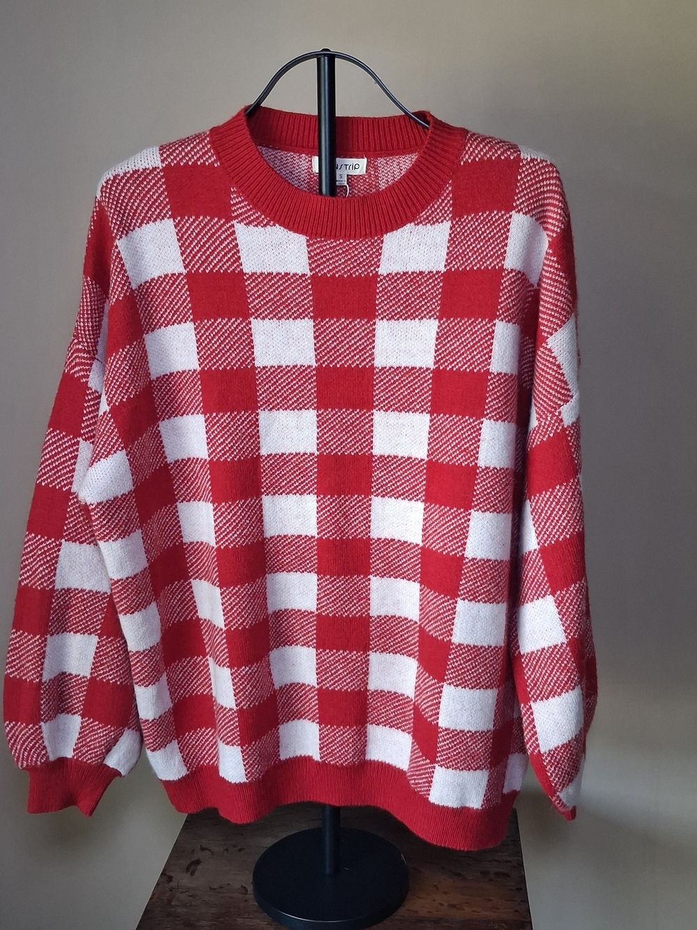 Main Strip NWOT Women’s Red & White Checkered Sweater; Sz. S